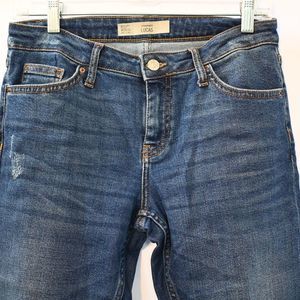 Topshop Distressed Lucas Jeans Size 26 Mid rise relaxed leg